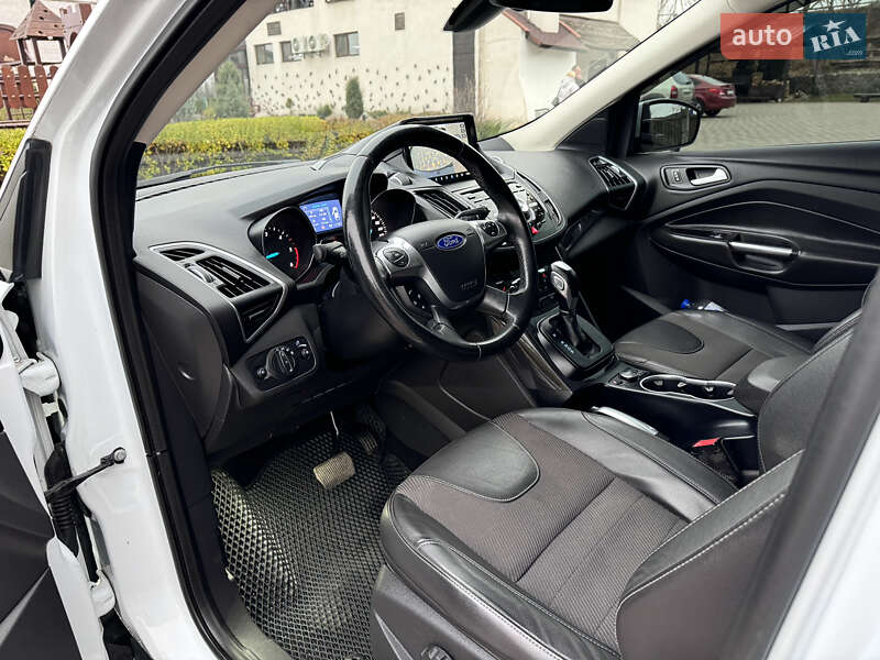 Внедорожник / Кроссовер Ford Kuga 2013 в Павлограде