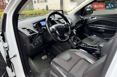 Внедорожник / Кроссовер Ford Kuga 2013 в 