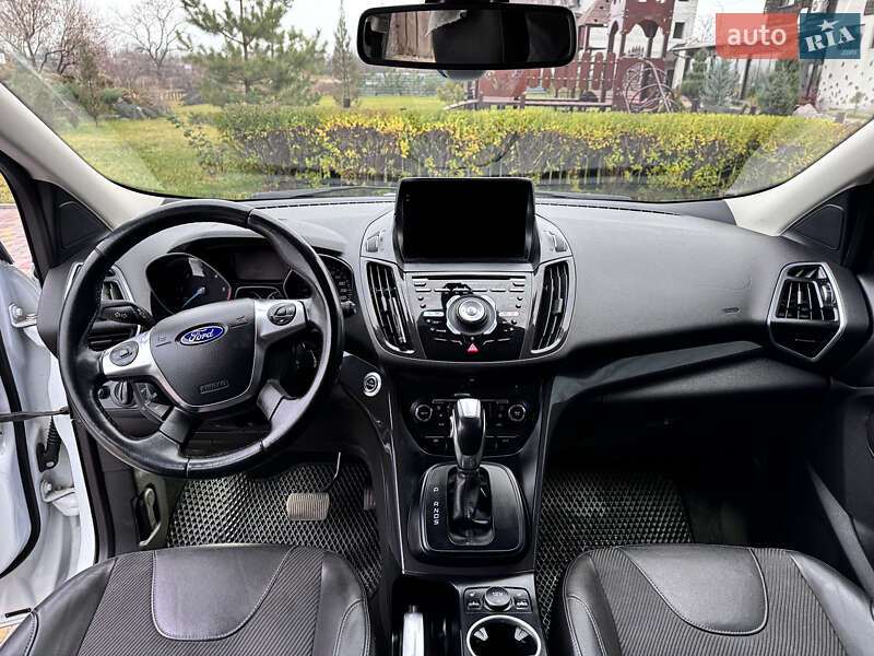 Внедорожник / Кроссовер Ford Kuga 2013 в Павлограде