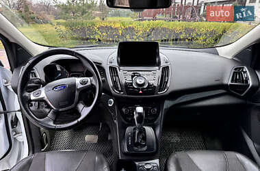 Внедорожник / Кроссовер Ford Kuga 2013 в 