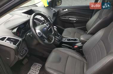 Внедорожник / Кроссовер Ford Kuga 2014 в 