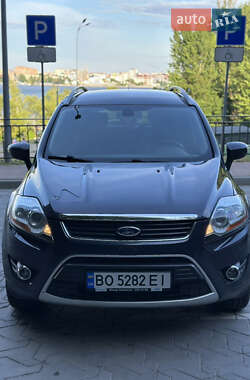 Позашляховик / Кросовер Ford Kuga 2011 в 