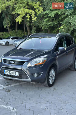 Позашляховик / Кросовер Ford Kuga 2011 в 