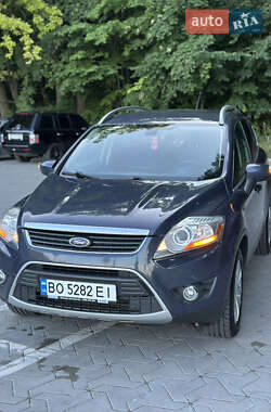 Позашляховик / Кросовер Ford Kuga 2011 в 