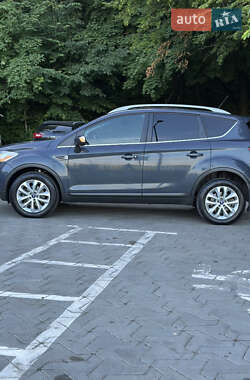 Позашляховик / Кросовер Ford Kuga 2011 в 