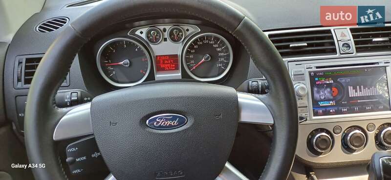 Внедорожник / Кроссовер Ford Kuga 2010 в Каменском