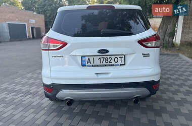 Внедорожник / Кроссовер Ford Kuga 2016 в 
