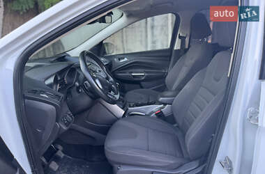 Внедорожник / Кроссовер Ford Kuga 2016 в 