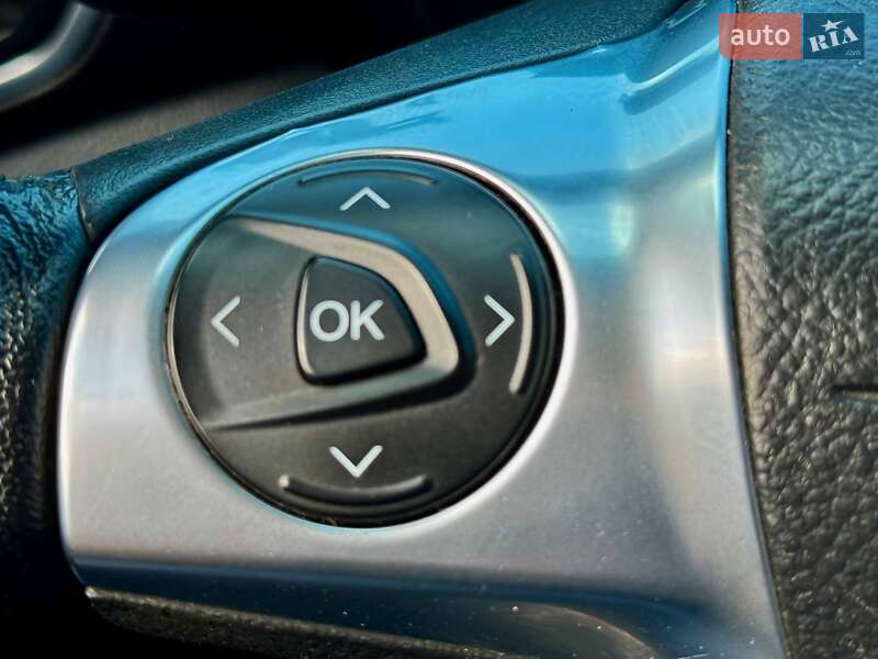 Позашляховик / Кросовер Ford Kuga 2013 в Львові