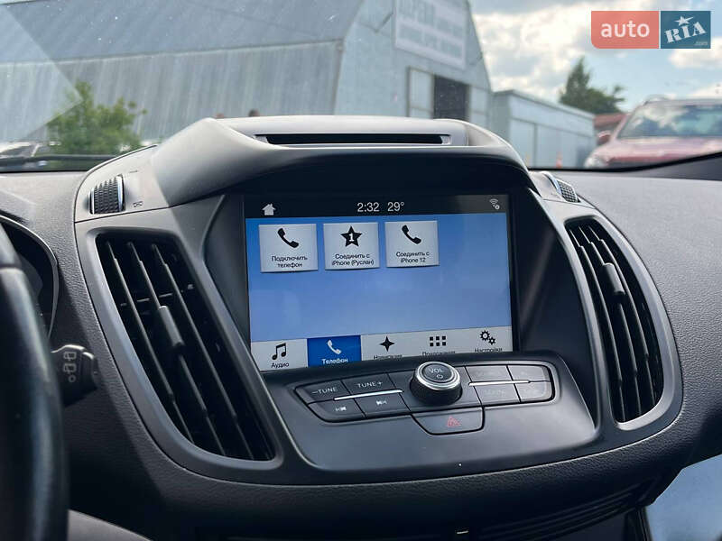 Внедорожник / Кроссовер Ford Kuga 2017 в Львове
