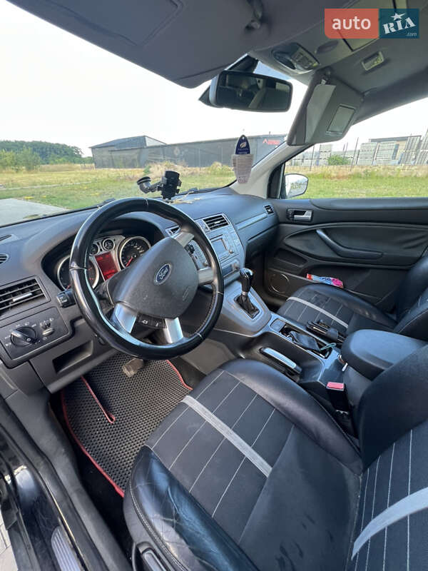 Позашляховик / Кросовер Ford Kuga 2010 в Буштино