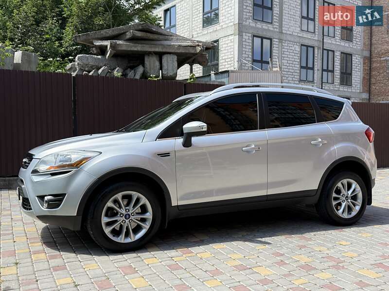 Внедорожник / Кроссовер Ford Kuga 2012 в Каменец-Подольском