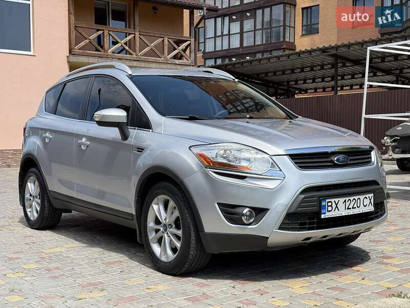 Внедорожник / Кроссовер Ford Kuga 2012 в Каменец-Подольском