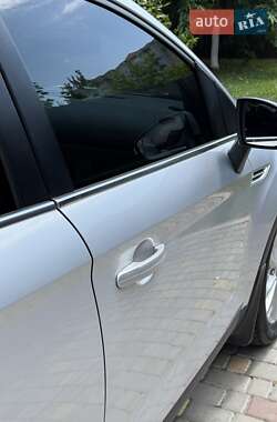 Внедорожник / Кроссовер Ford Kuga 2012 в 