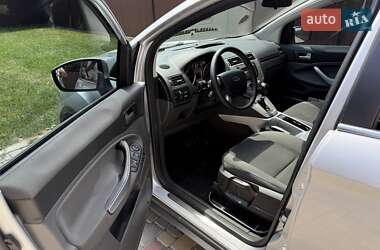 Внедорожник / Кроссовер Ford Kuga 2012 в 
