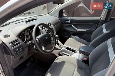 Внедорожник / Кроссовер Ford Kuga 2012 в 