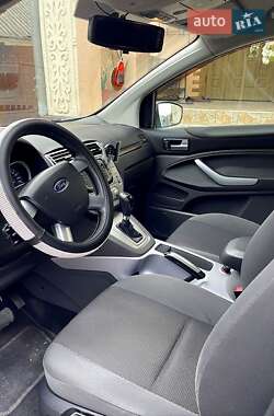 Внедорожник / Кроссовер Ford Kuga 2010 в 