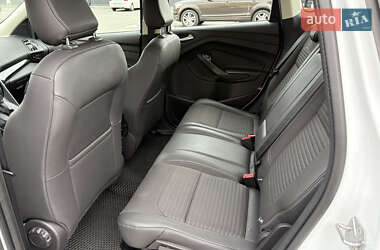 Внедорожник / Кроссовер Ford Kuga 2019 в 
