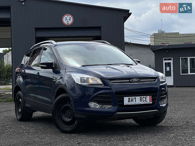 Внедорожник / Кроссовер Ford Kuga 2016 в Ужгороде