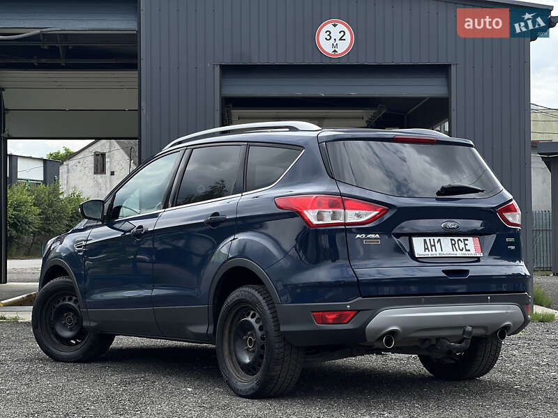 Внедорожник / Кроссовер Ford Kuga 2016 в Ужгороде