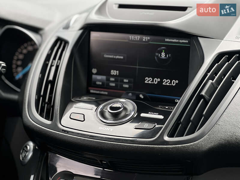 Внедорожник / Кроссовер Ford Kuga 2016 в Ужгороде