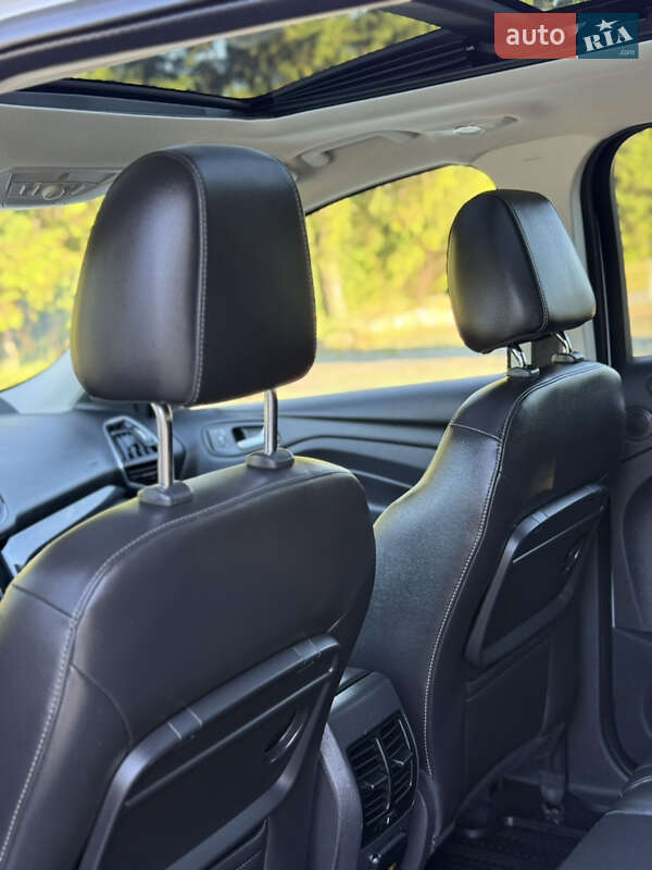 Внедорожник / Кроссовер Ford Kuga 2015 в Дубно