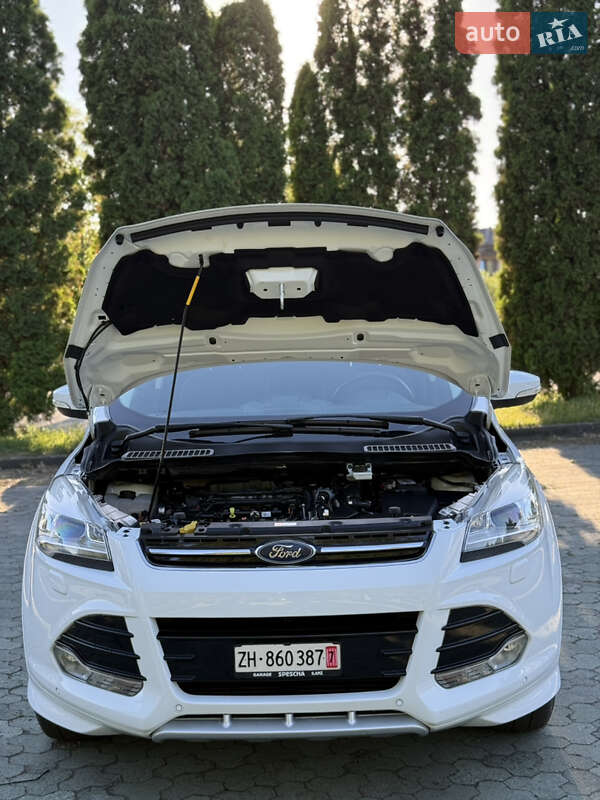 Внедорожник / Кроссовер Ford Kuga 2015 в Дубно