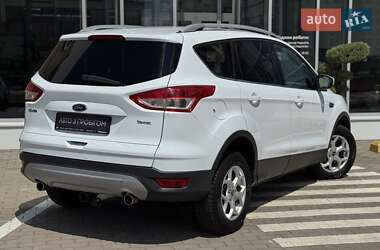 Внедорожник / Кроссовер Ford Kuga 2016 в 