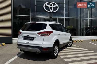 Внедорожник / Кроссовер Ford Kuga 2016 в 