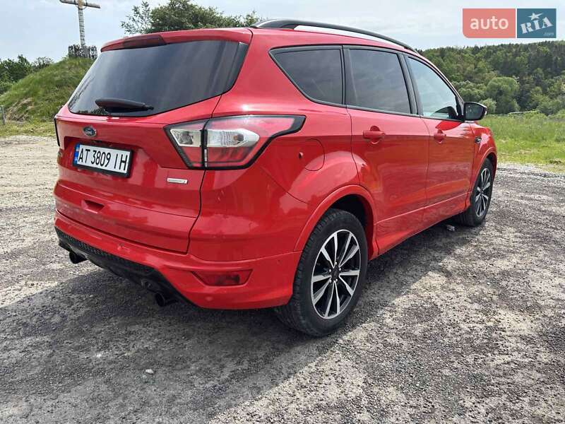 Внедорожник / Кроссовер Ford Kuga 2018 в Ивано-Франковске