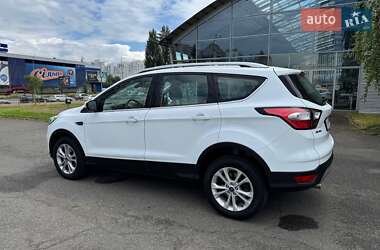 Внедорожник / Кроссовер Ford Kuga 2019 в 