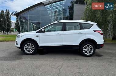 Внедорожник / Кроссовер Ford Kuga 2019 в 