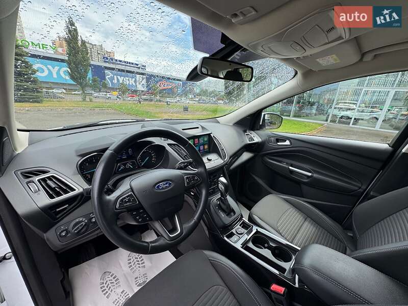 Позашляховик / Кросовер Ford Kuga 2019 в Києві