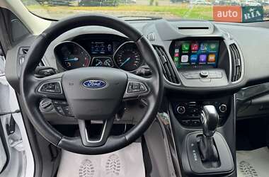 Внедорожник / Кроссовер Ford Kuga 2019 в 