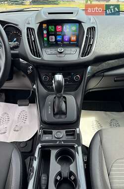 Внедорожник / Кроссовер Ford Kuga 2019 в 