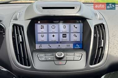 Внедорожник / Кроссовер Ford Kuga 2019 в 