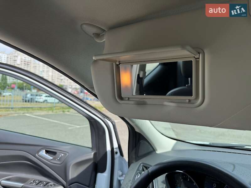 Позашляховик / Кросовер Ford Kuga 2019 в Києві
