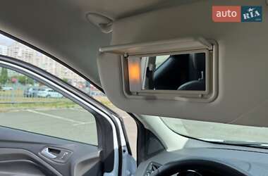 Внедорожник / Кроссовер Ford Kuga 2019 в 