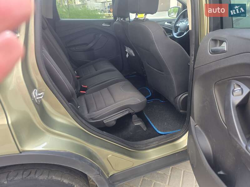 Внедорожник / Кроссовер Ford Kuga 2014 в Днепре