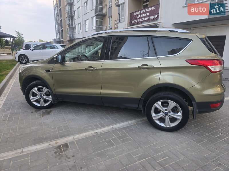 Внедорожник / Кроссовер Ford Kuga 2014 в Днепре