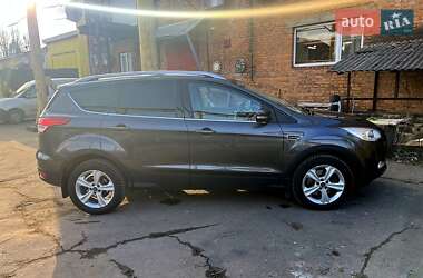 Внедорожник / Кроссовер Ford Kuga 2015 в 