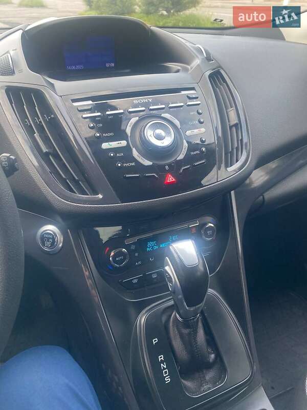 Внедорожник / Кроссовер Ford Kuga 2015 в Белой Церкви