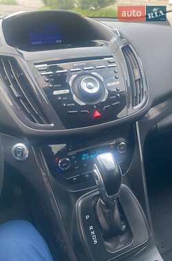 Внедорожник / Кроссовер Ford Kuga 2015 в 