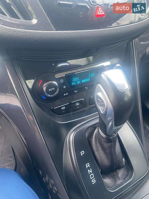 Внедорожник / Кроссовер Ford Kuga 2015 в Белой Церкви