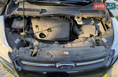 Внедорожник / Кроссовер Ford Kuga 2013 в 