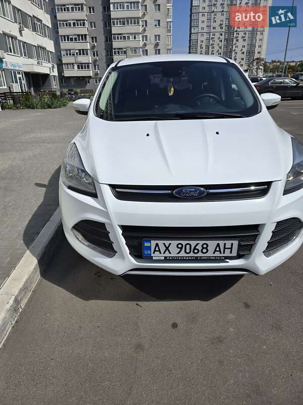 Внедорожник / Кроссовер Ford Kuga 2015 в Харькове