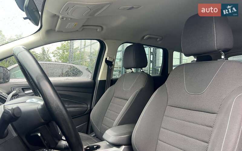 Внедорожник / Кроссовер Ford Kuga 2013 в Ивано-Франковске