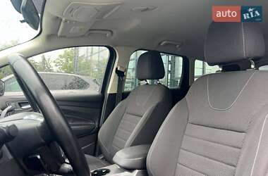 Внедорожник / Кроссовер Ford Kuga 2013 в 