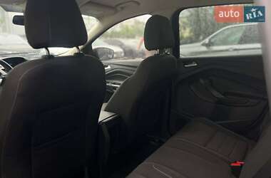 Внедорожник / Кроссовер Ford Kuga 2013 в 