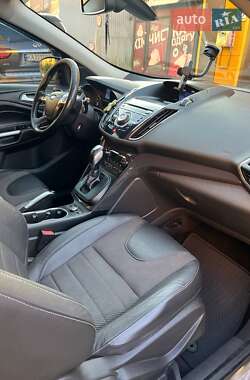 Внедорожник / Кроссовер Ford Kuga 2013 в 